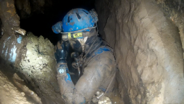 diving some shit hole (Small).png