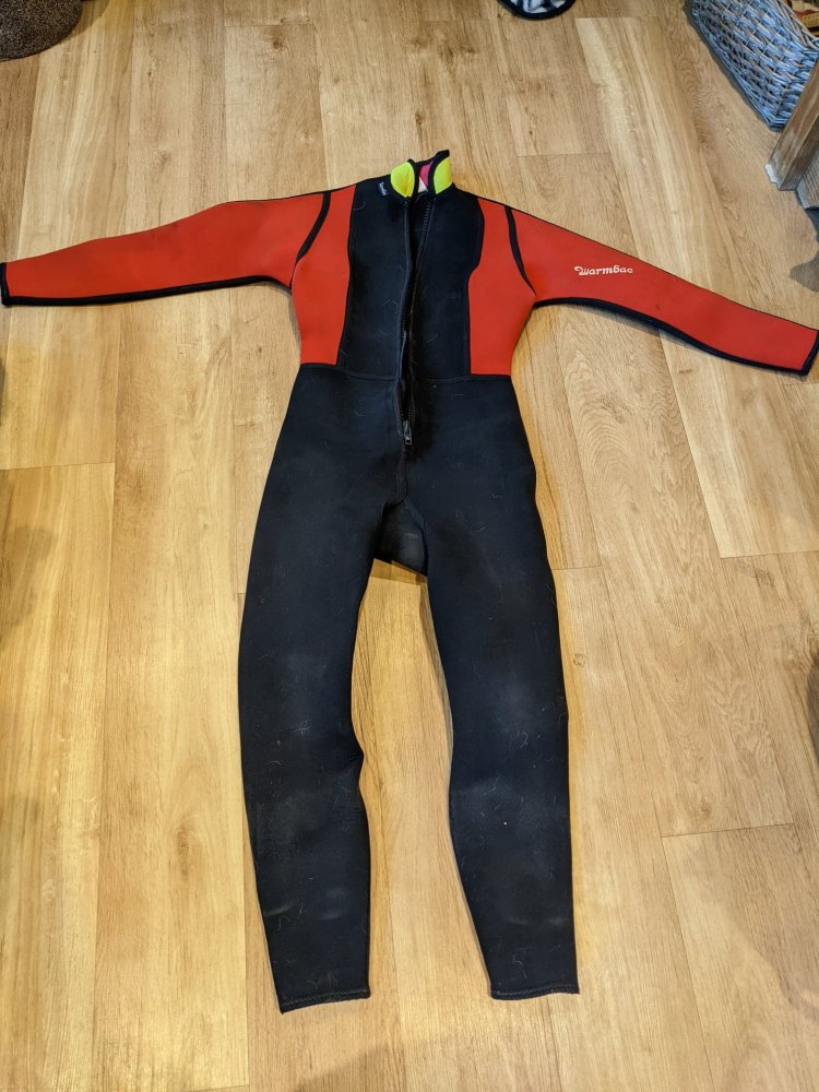 wetsuit1.jpg